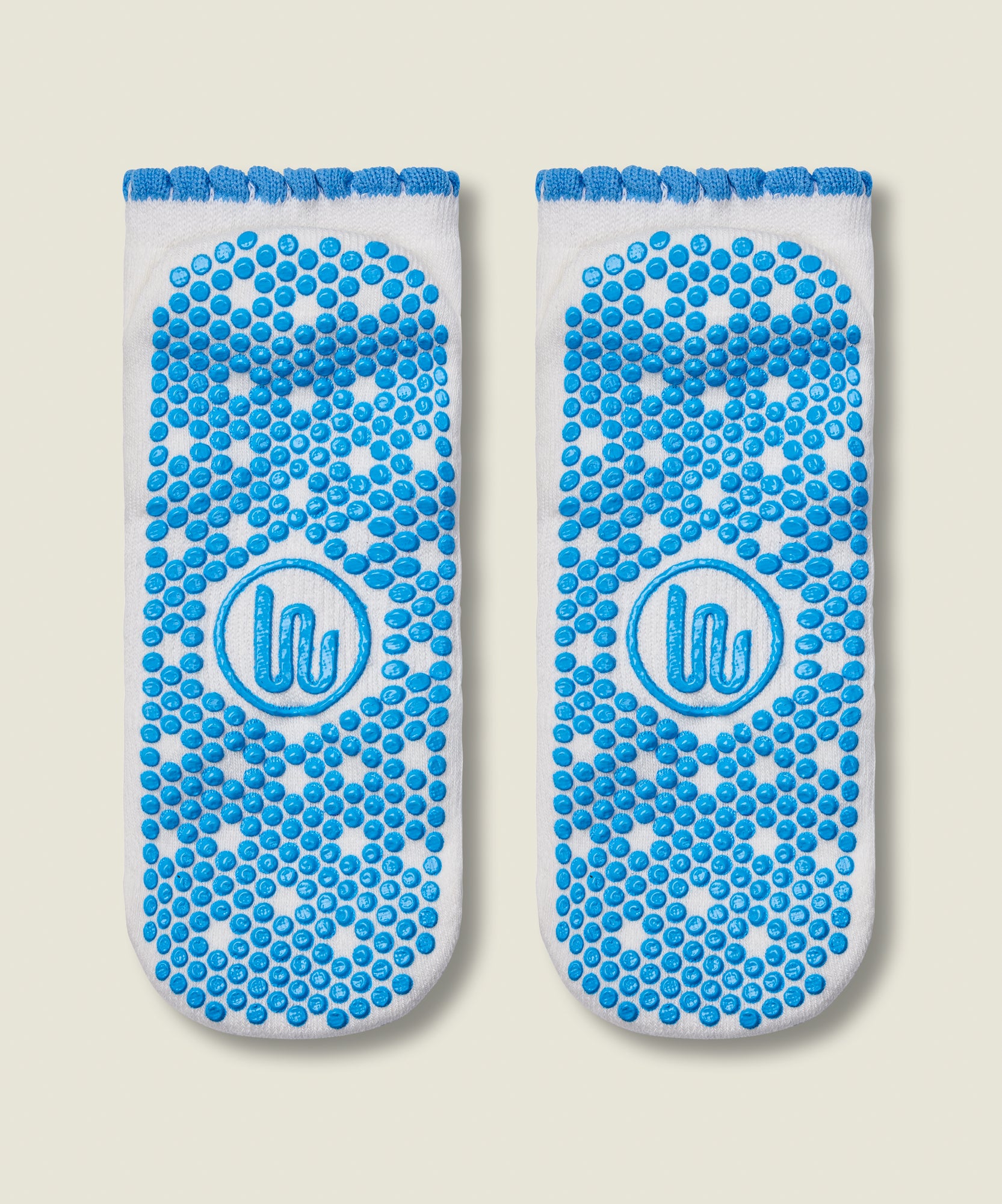 Classic Low Rise Grip Socks - Ivory Blue Ruffle