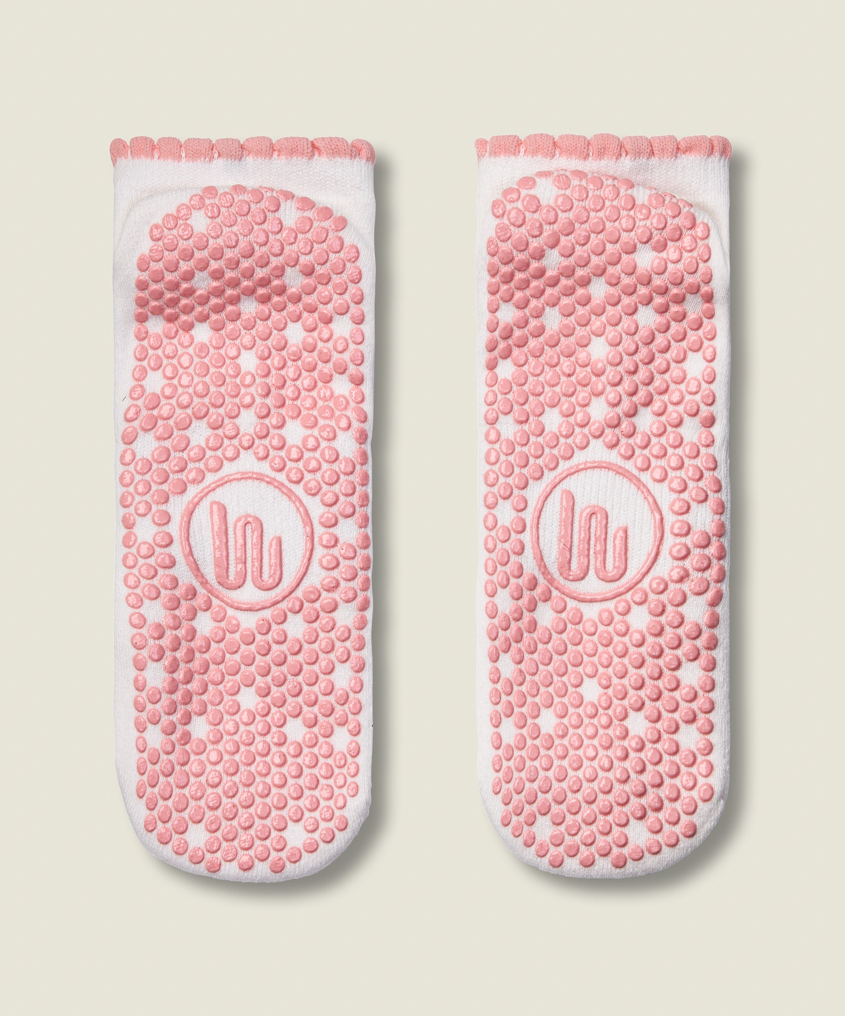 Classic Low Rise Grip Socks - Ivory Pink Frill