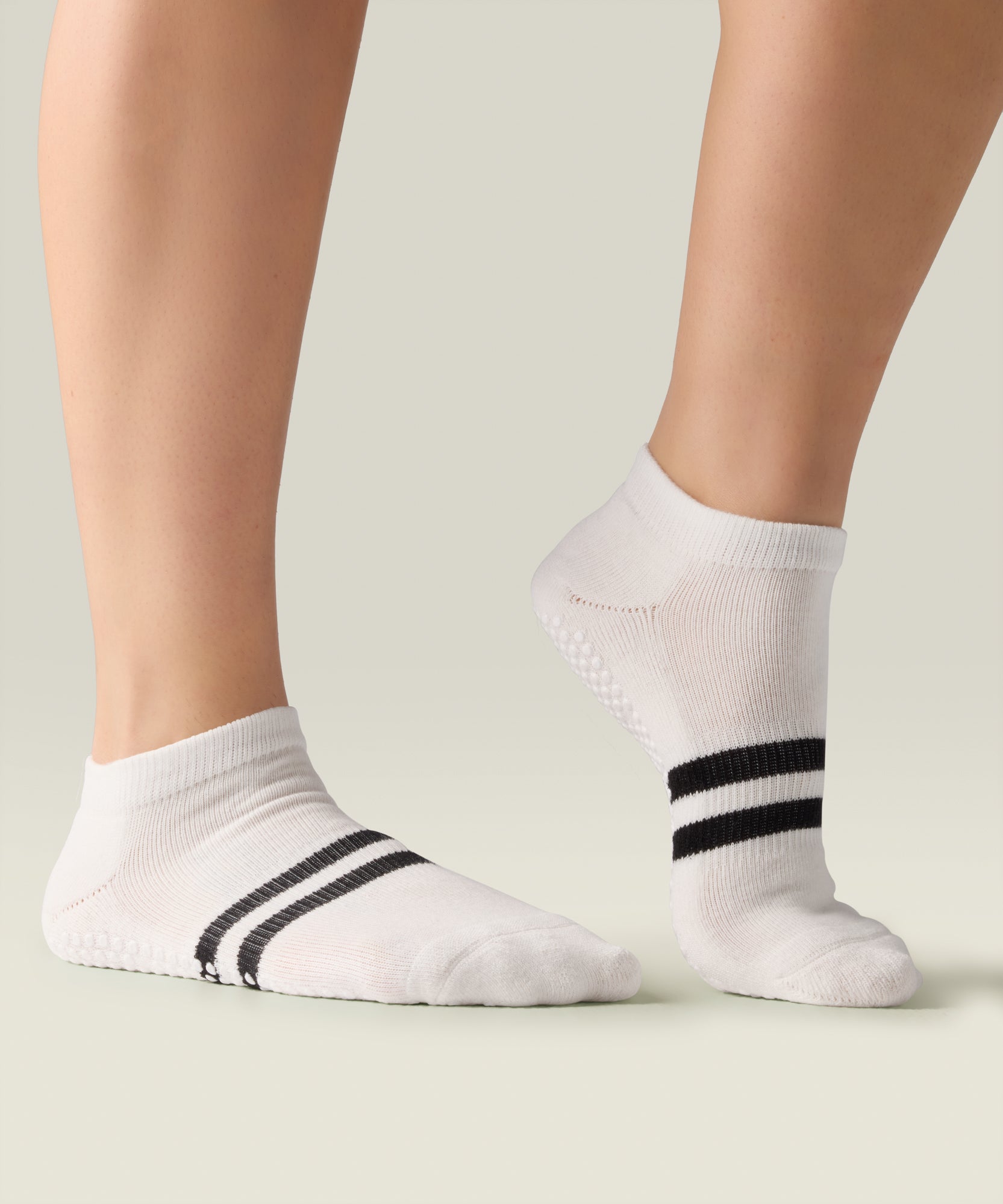 Classic Low Rise Grip Socks - Ivory Stripe