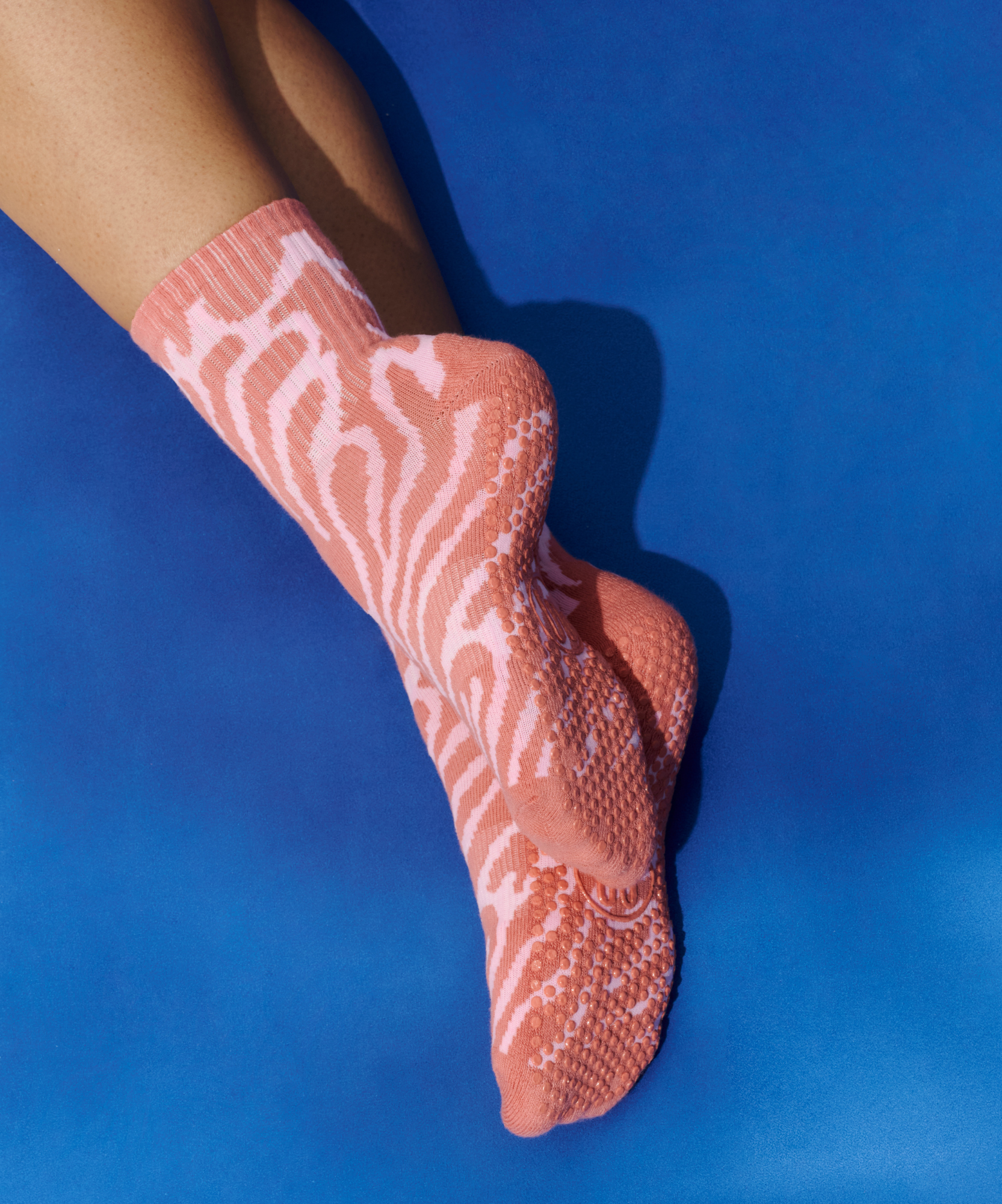 Crew Non Slip Grip Socks - Grapefruit Coral