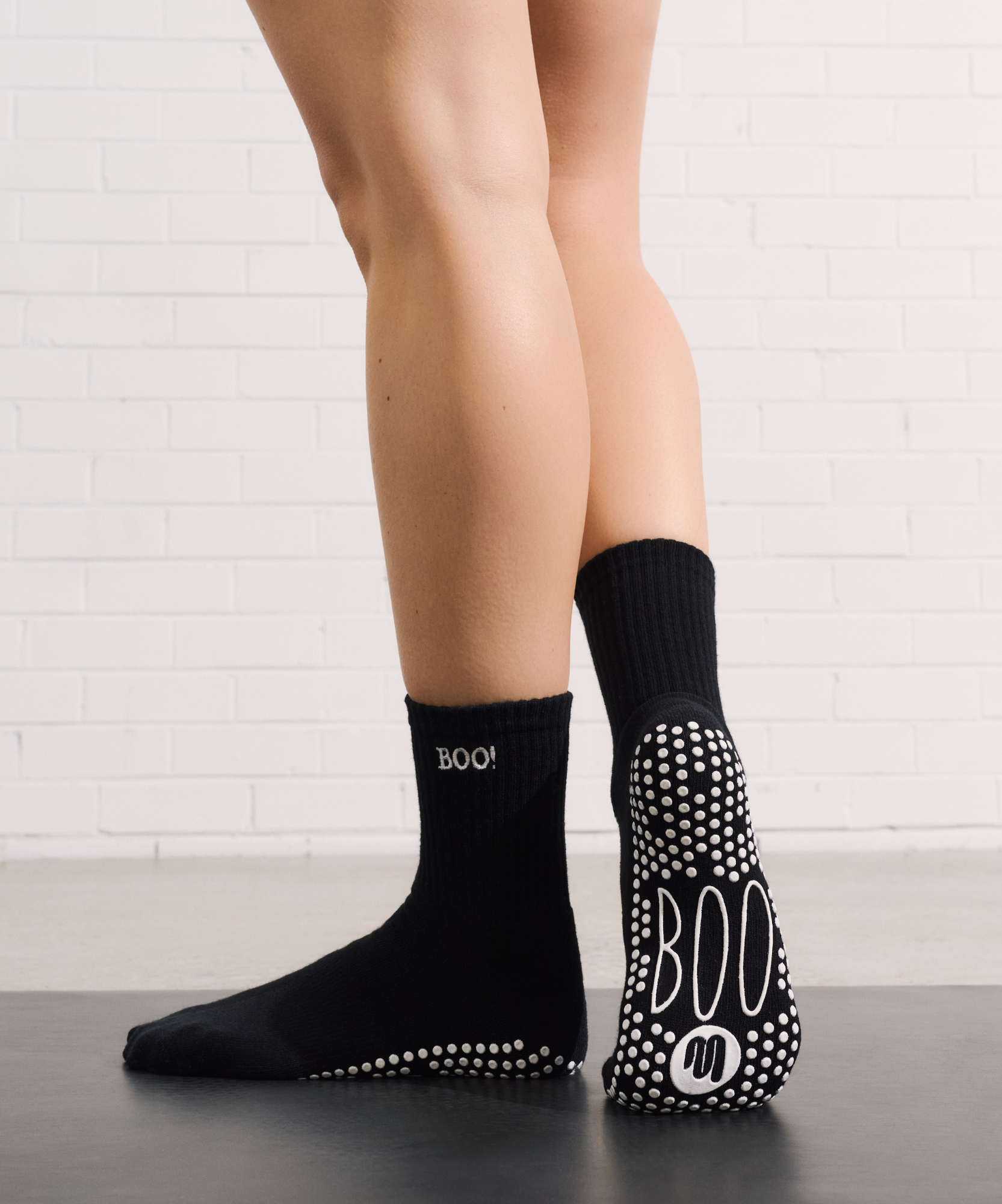 Crew Non Slip Grip Socks - Boo!.