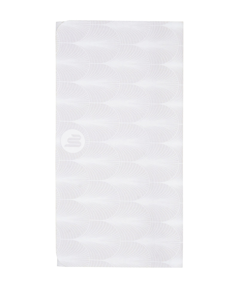 Extra absorbent microfiber workout towel with stylish fan flair design