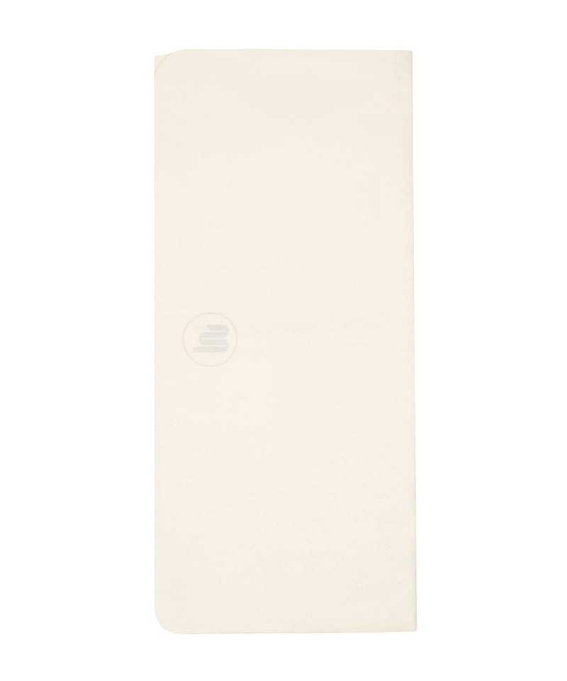 Workout towel in ivory color, made of soft, absorbent material
