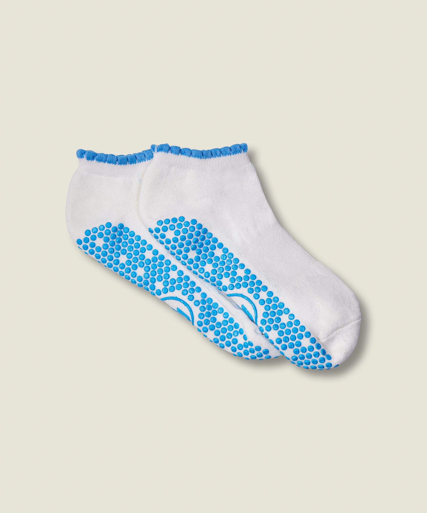Classic Low Rise Grip Socks - Ivory Blue Ruffle