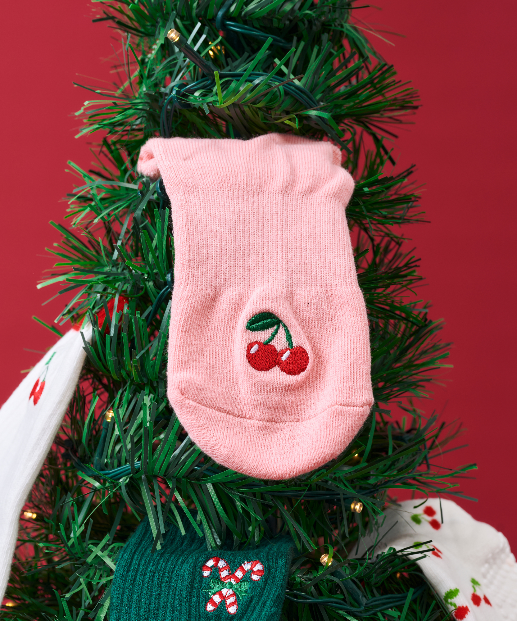 Classic Low Rise Grip Socks - Sweet Cherry