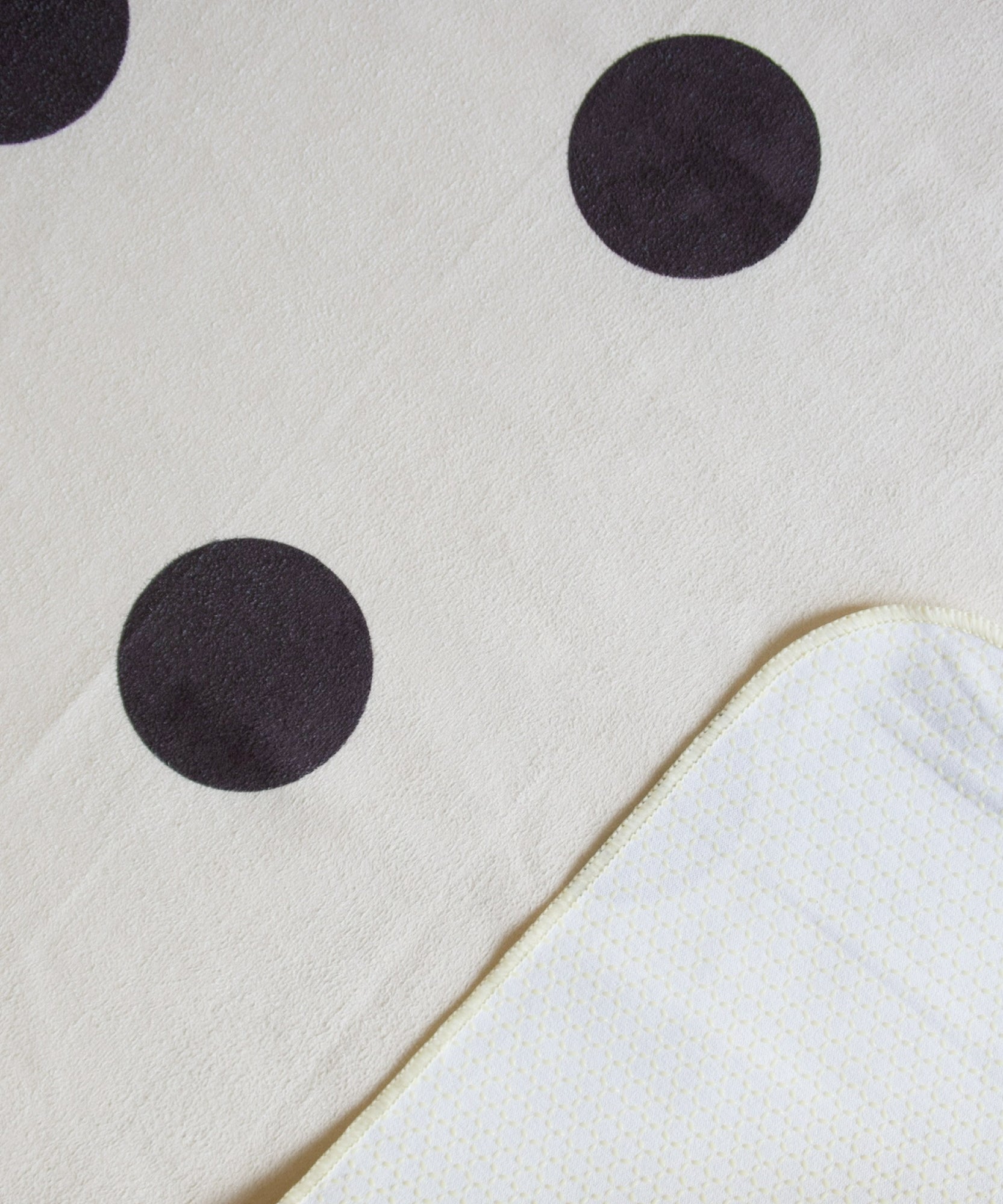 Mat Grip Towel - Polka Dot Cream
