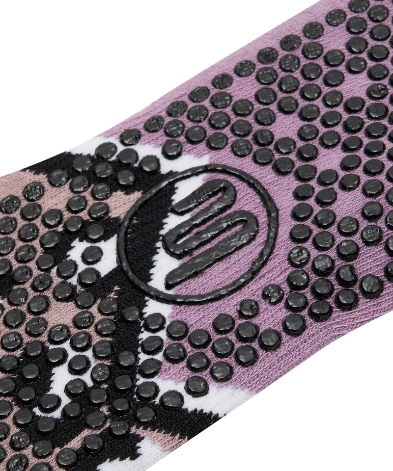 High-quality low rise grip socks with a fierce and trendy cheetah pattern